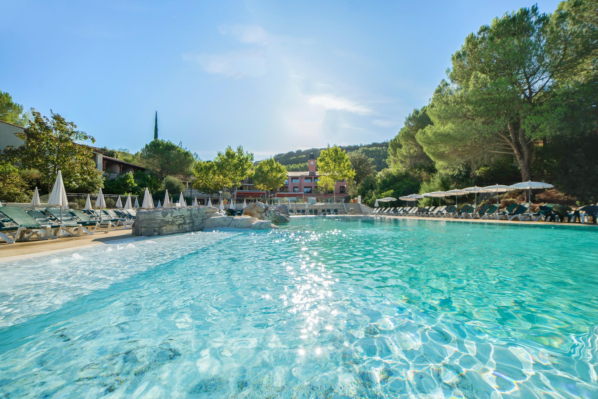 SOWELL HOTELS Ardèche Grospierres Exterior foto