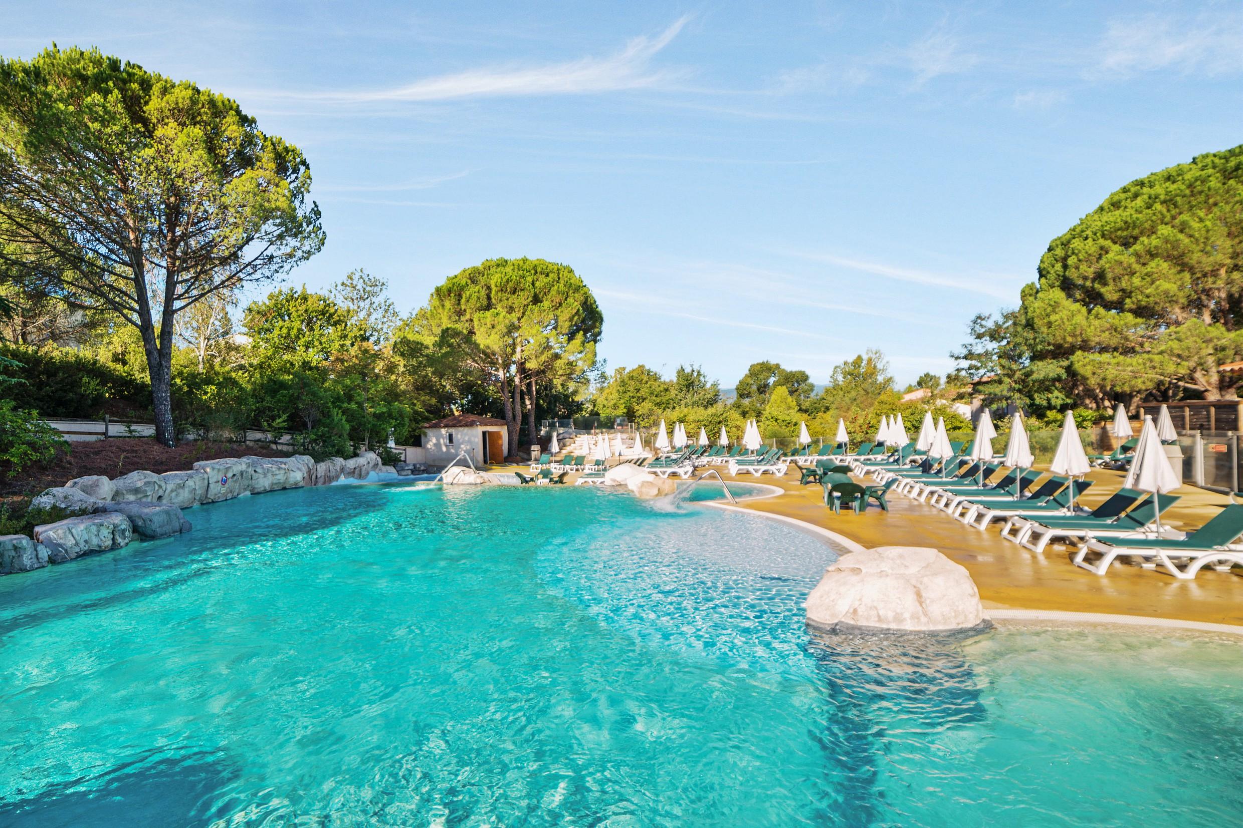 SOWELL HOTELS Ardèche Grospierres Exterior foto
